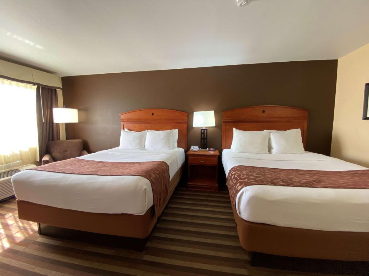 Best Western Manhattan Inn Zewnętrze zdjęcie