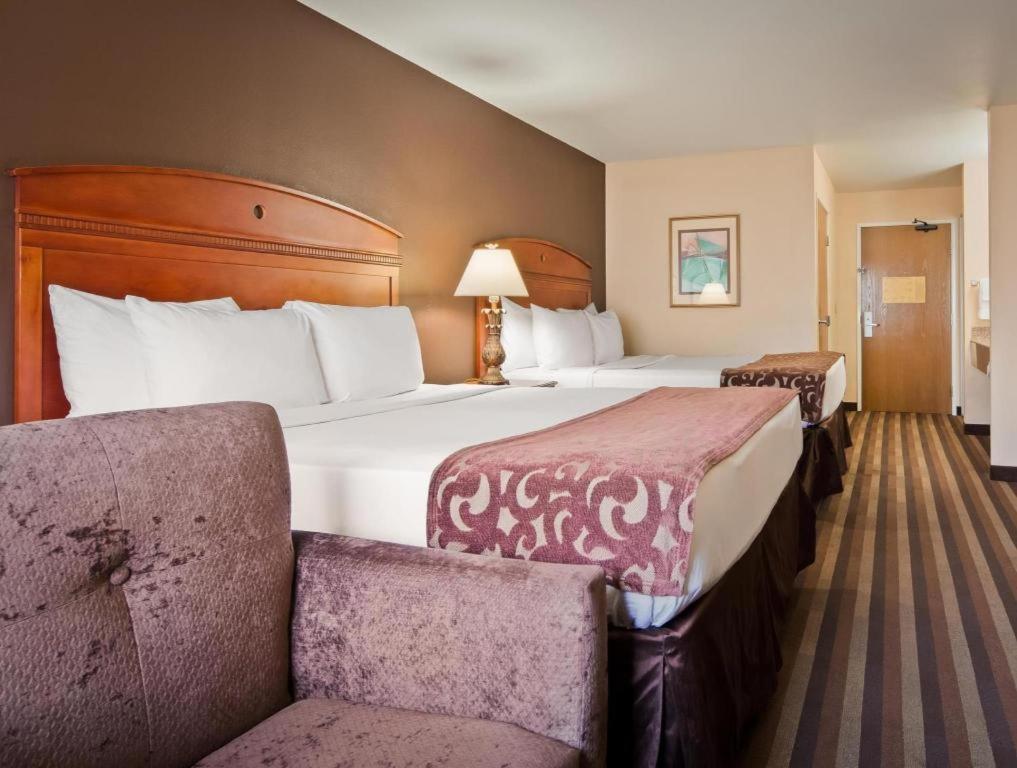 Best Western Manhattan Inn Zewnętrze zdjęcie