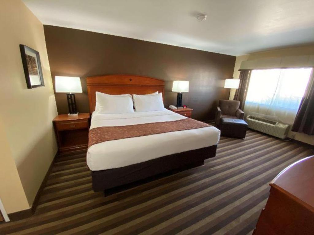 Best Western Manhattan Inn Zewnętrze zdjęcie