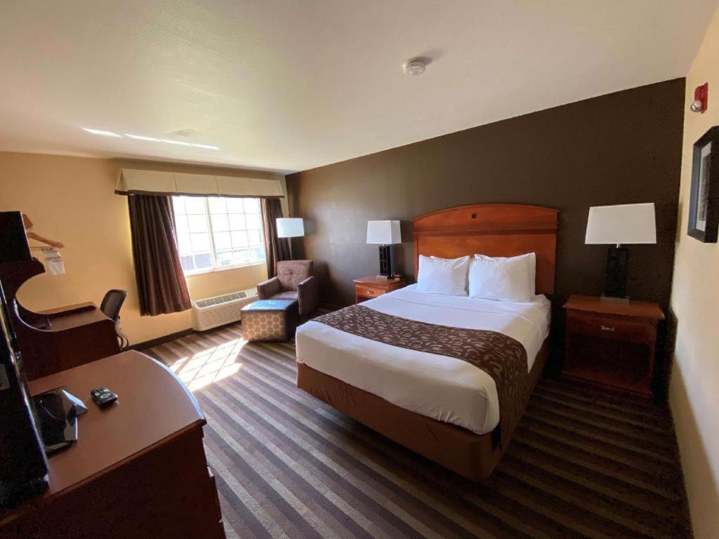 Best Western Manhattan Inn Zewnętrze zdjęcie