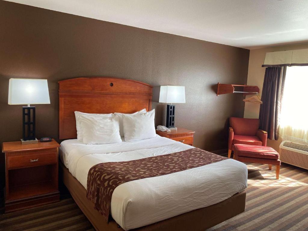 Best Western Manhattan Inn Zewnętrze zdjęcie