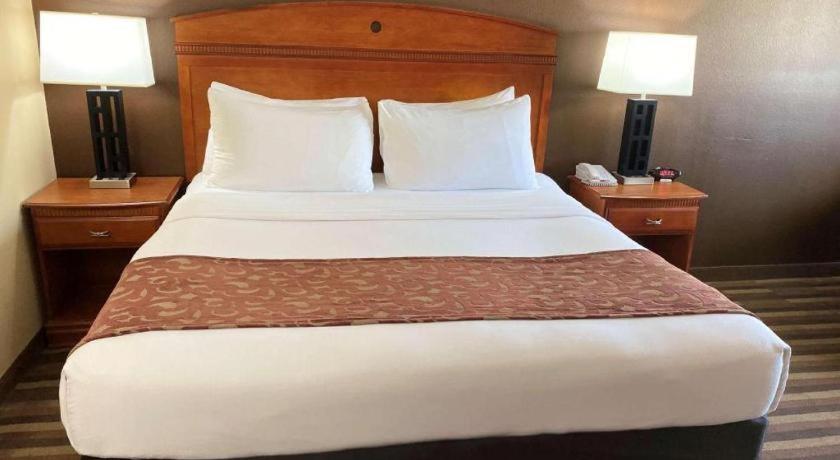 Best Western Manhattan Inn Zewnętrze zdjęcie