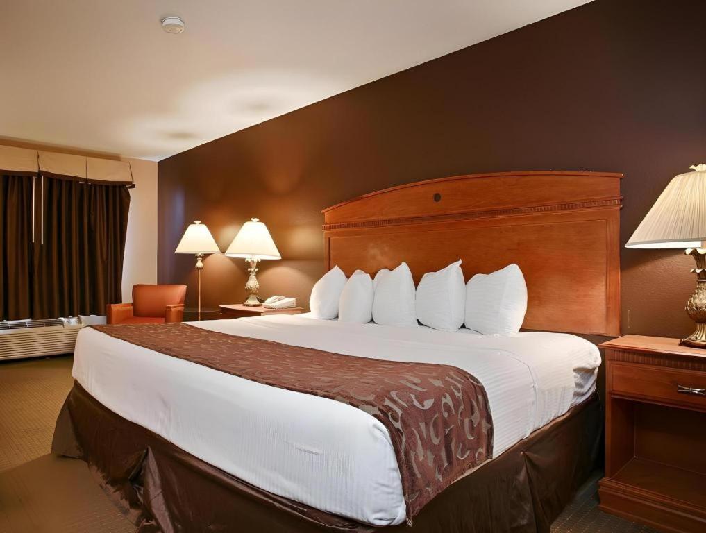 Best Western Manhattan Inn Zewnętrze zdjęcie